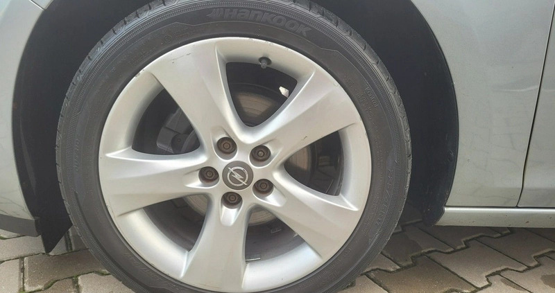 Opel Astra cena 26990 przebieg: 260000, rok produkcji 2014 z Brzesko małe 742